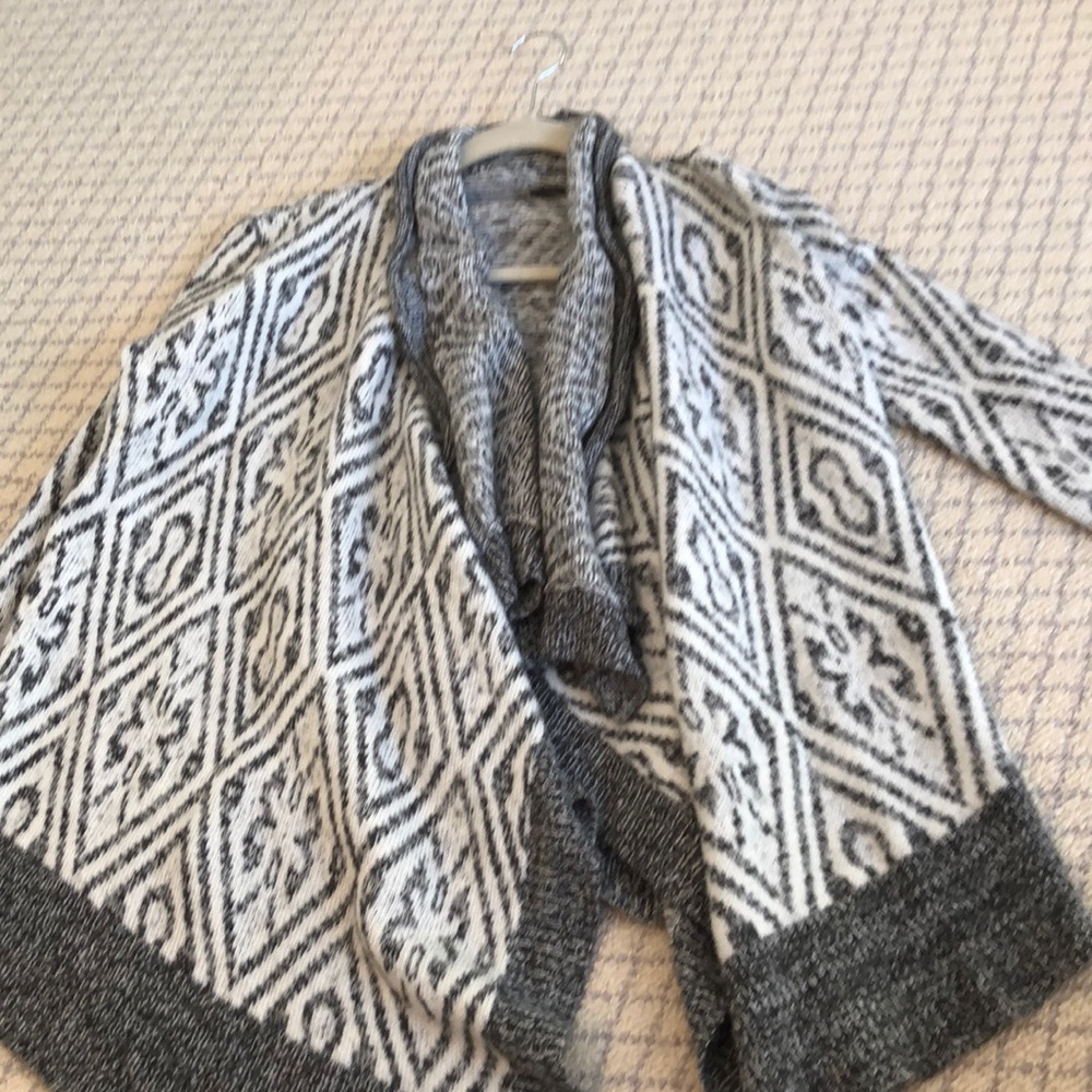 Abercrombie & Fitch Sweater